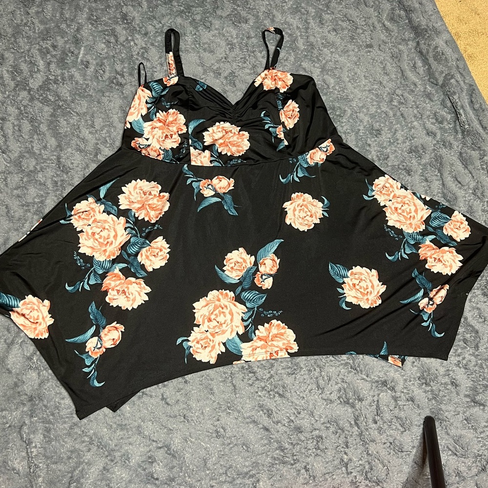 New without tag Torrid Shark bite top